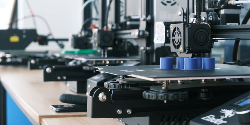 running a 3d printing business with multiple printers