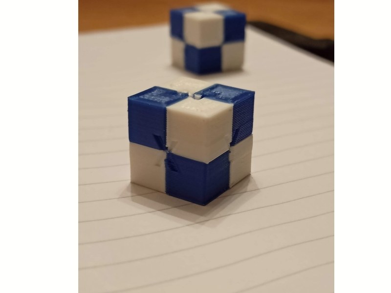 A test print calibration cube, also using the IDEX and dual color features on the Sovol SV04.